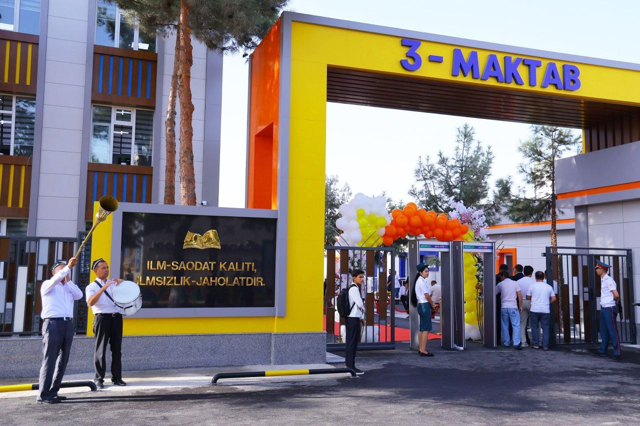 Наманганлик тадбиркор ўз мактабига 15 миллиард сўм сарфлади