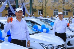 Намангандаги ўқув спорт техника марказларига замонавий «Onix» автомобиллари топширилди